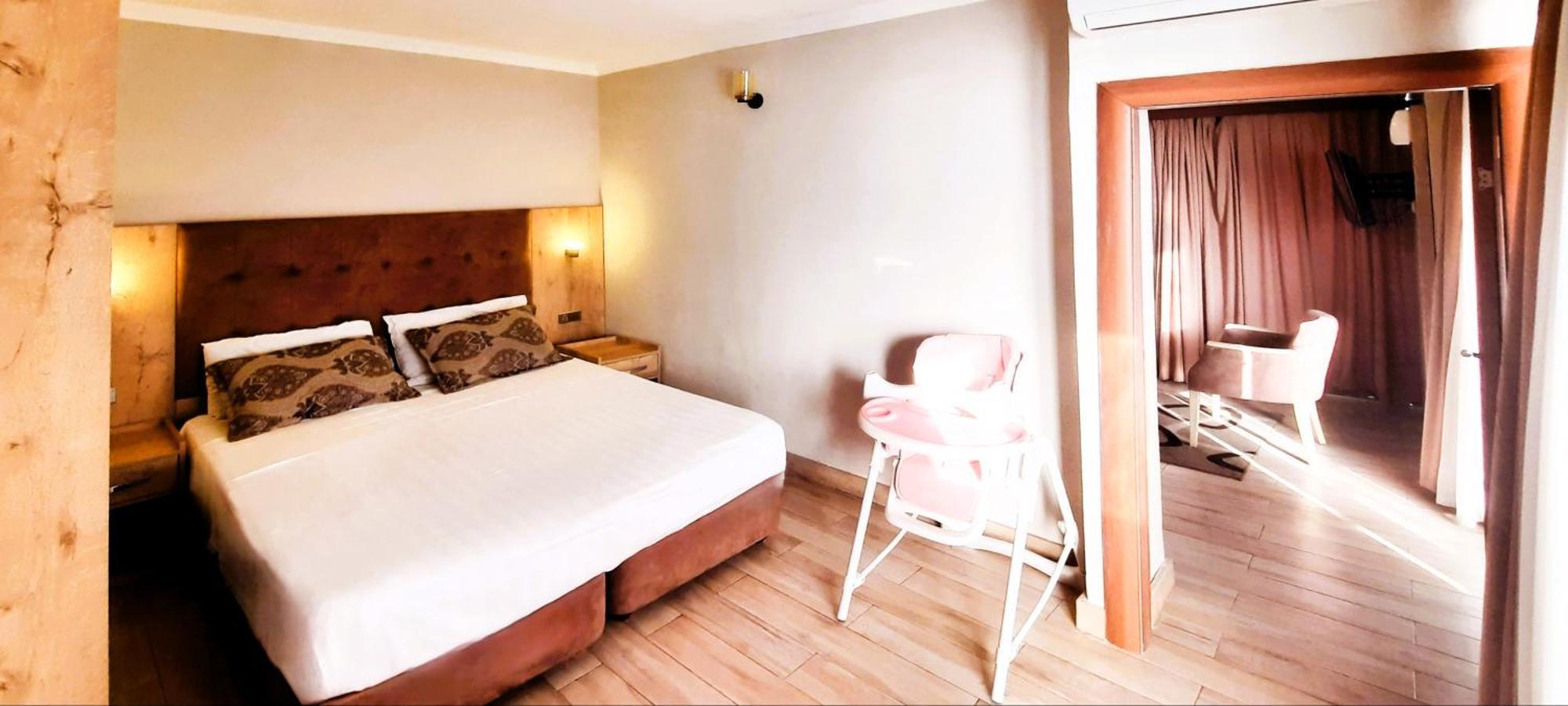 Ashtal Beach Hotel Batumi Bagian luar foto