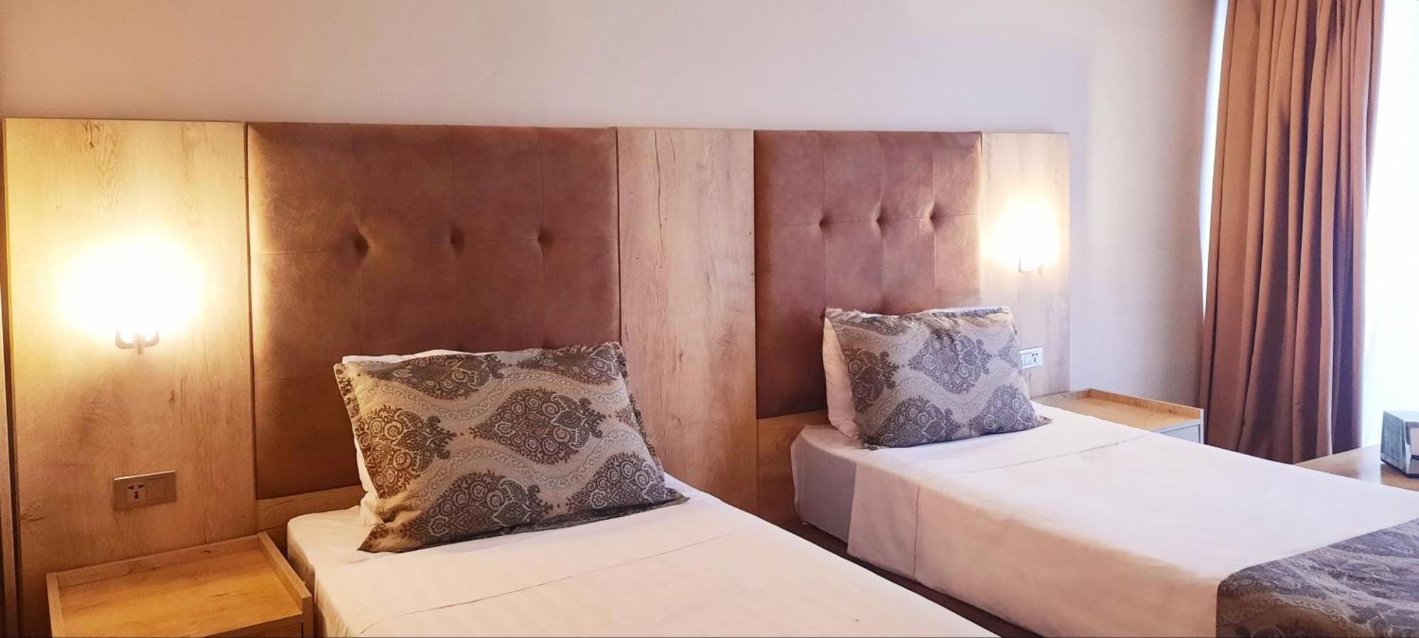Ashtal Beach Hotel Batumi Bagian luar foto